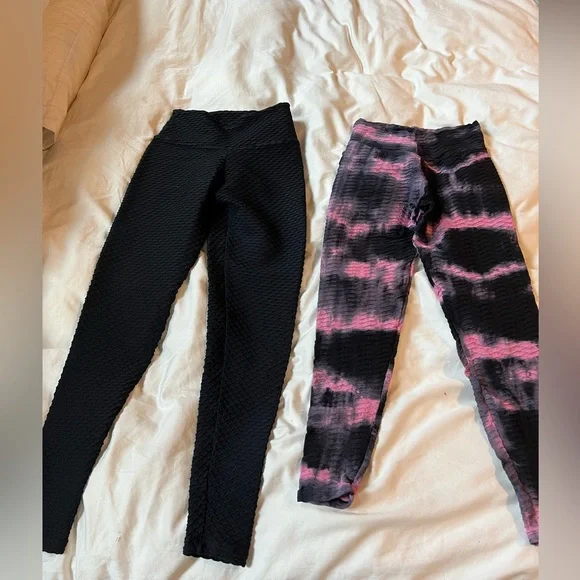 Two pairs of Booty By Brabants croco leggings - Picture 2 of 3